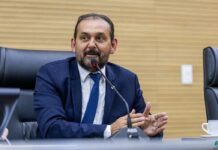 Recurso de R$ 372 mil destinado por Laerte Gomes garante iluminação para campo em Cacaulândia