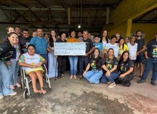 Em Chupinguaia, Sílvia Cristina anuncia R$ 770 mil para a saúde e participa da entrega de R$ 100 mil para a Apae