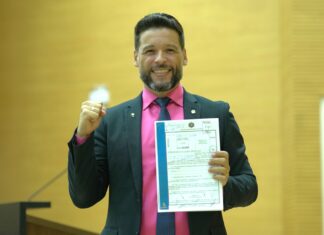 Lei de autoria do deputado Delegado Camargo combate violência institucional contra pessoas com deficiência no estado