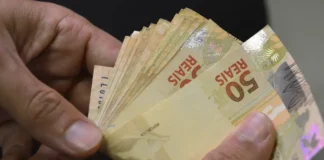 Caixa paga Bolsa Família a beneficiários com NIS de final 8