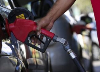 Combustivel nas alturas, alta da gasolina pressiona famílias e ameaça pequenos negócios