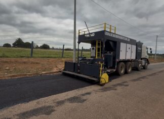 Caminhão de asfalto é recuperado e agiliza trabalho nas ruas da cidade