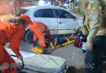 Motociclista fica inconsciente após grave acidente com carro em Porto Velho