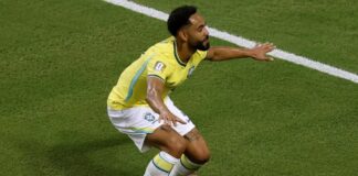 Matheus Cunha faz o terceiro do Brasil contra a Escócia