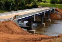 Ponte sobre o Rio Pimenta Bueno na RO-495 no Cone Sul entra na etapa final e tem tráfego liberado