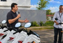 Prefeitura de Cacoal entrega 37 motos a agentes de saúde e anuncia repasse de R$ 700 mil