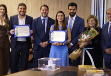 Deputado Alex Redano concede Títulos Honoríficos de Honra ao Mérito a Maurício Carvalho e Mariana Carvalho