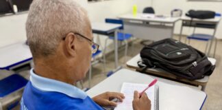 Escola Barão do Solimões abre matrículas para Educação de Jovens e Adultos com oferta de 105 vagas no ensino médio