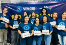 Programa Vencer entrega kits profissionais a 110 concluintes e estimula inserção no mercado de trabalho em Rondônia