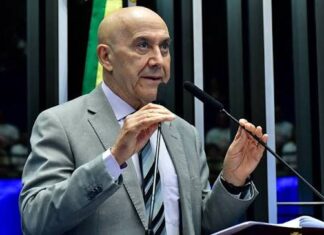 Confúcio Moura pode desistir de disputar o Senado