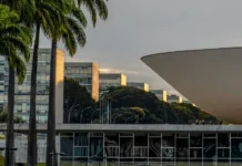 Congresso se aproxima do recesso sem votar PEC 6×1 e PL da Misoginia