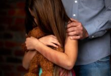 Pai é condenado a 16 anos de prisão por abusar da filha desde os 6 anos
