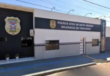 Mulher é presa escondida em galinheiro após esfaquear marido em MT