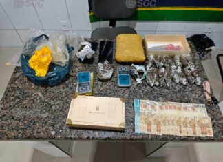 Polícia Militar apreende drogas e prende três pessoas durante operação na Linha 9