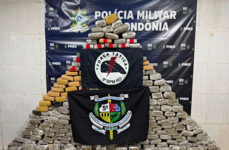 Força Tática da PM apreende 345 tabletes de maconha em casa na zona leste da capital