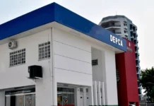 Família em Manaus se revolta e culpa mãe por menina de 2 anos acabar com a perna engessada