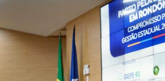 Hildon assina Pacto pela Educação e promete levar programa premiado para todo o Estado