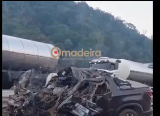 CÂMERA DE MONITORAMENTO REGISTRA MOMENTO DE EXATO DE ACIDENTE FATAL NA BR-364 QUE VITIMOU 4 PESSOAS