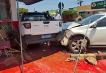 Grave acidente entre Strada e RAV4 deixa passageira ferida em Porto Velho