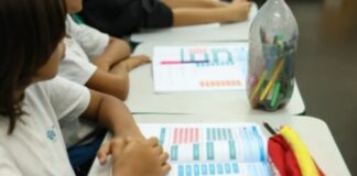 Programa de bolsas incentiva formação de futuros professores para a educação básica