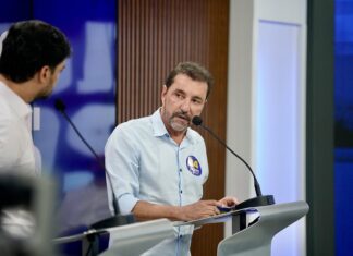Hildon Chaves afirma que “leiloar CAERD, na semana da eleição, cheira muito mal”