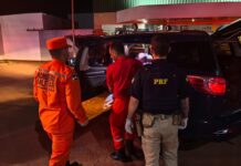 Bebê nasce dentro de viatura da PRF durante auxílio à gestante na BR-425, em Guajará-Mirim/RO