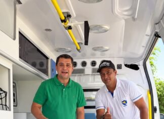 LUIZINHO GOEBEL REFORÇA A SAÚDE DE CHUPINGUAIA COM AMBULÂNCIA SEMI-UTI ZERO KM E RECEBE AGRADECIMENTO DO PREFEITO