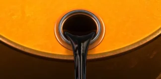 Petróleo cai mais de 2% e volta a ficar abaixo de US$ 100
