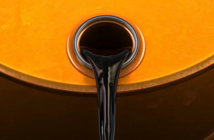 Petróleo cai mais de 2% e volta a ficar abaixo de US$ 100